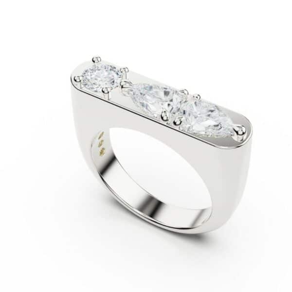 sweet 3 diamond ring - Image 3
