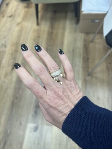 Ring with falling circles photo review