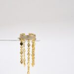 Earcuff falling gold coins