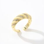 Curled cream ring