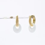 Earring set with a white piece